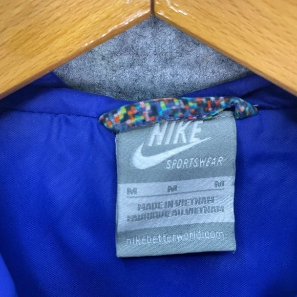 Nike Women's Windrunner Reflective Jacket Medium Full Zip Hooded Athletic Silver - Picture 9 of 11